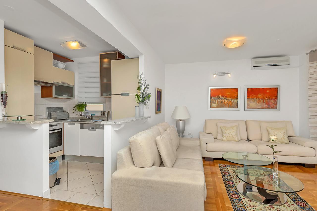 Apartment Manhattan มาคาร์สกา ภายนอก รูปภาพ