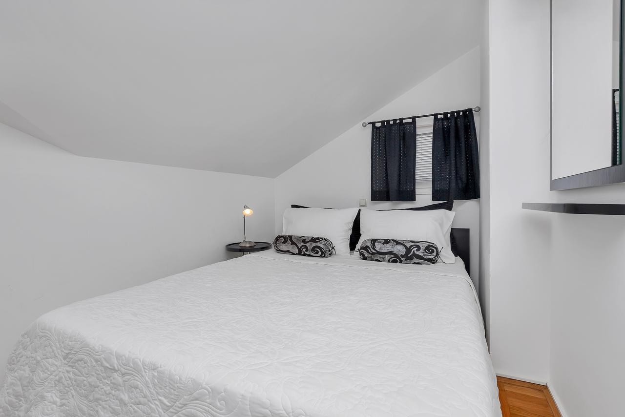 Apartment Manhattan มาคาร์สกา ภายนอก รูปภาพ