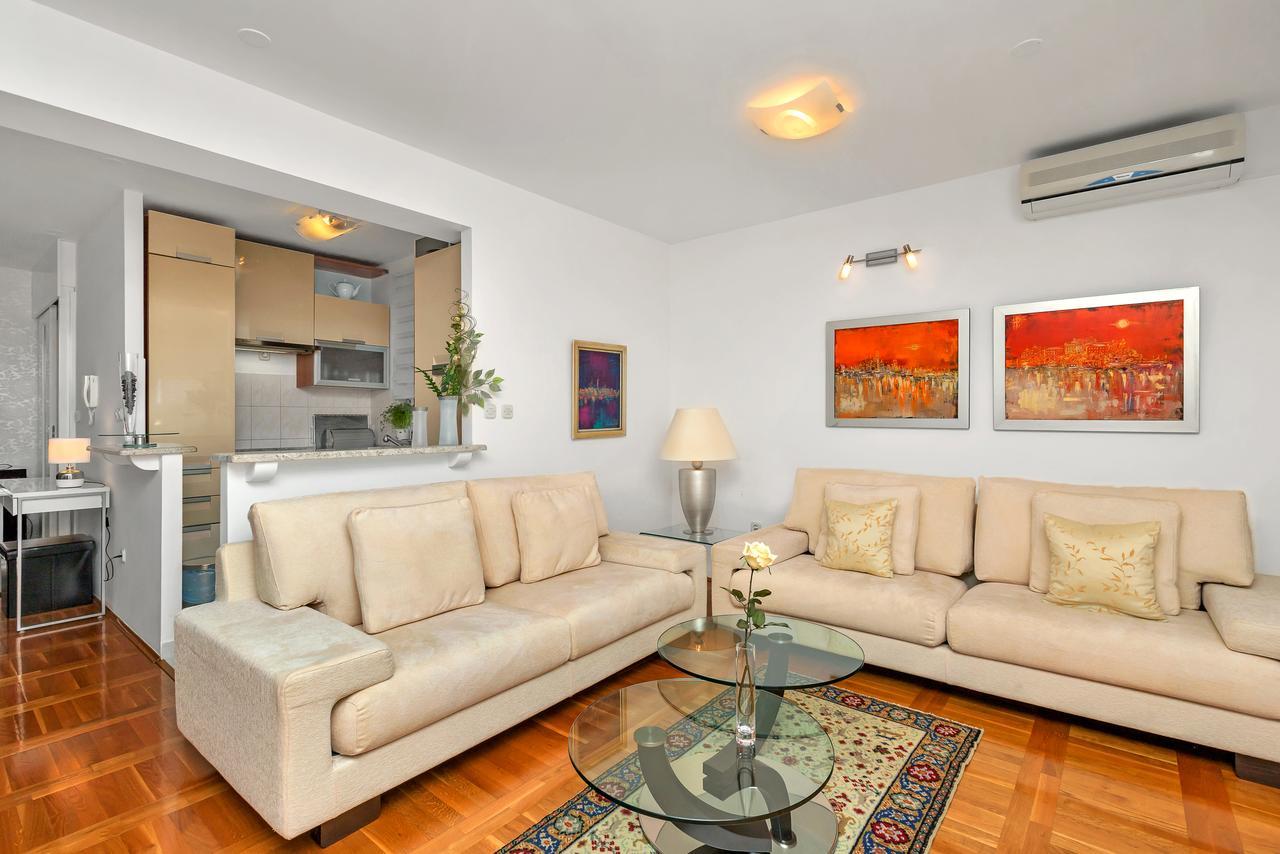 Apartment Manhattan มาคาร์สกา ภายนอก รูปภาพ